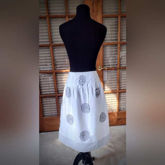 EUC Talbots Fully Lined 100% Cotton Skirt, Fit n Flare, Black & White, Size 10 - Picture 10 of 12